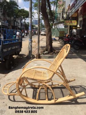 Ghế bập bênh song mây tự nhiên