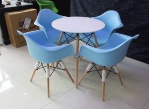 Ghế nhựa đúc cao cấp chân gỗ thanh lý..