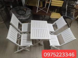 Bàn ghế gỗ dành cho quán càfe mini giá rất rẻ..