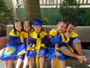 Cung cấp lễ phục tốt nghiệp dành cho trẻ em mầm non