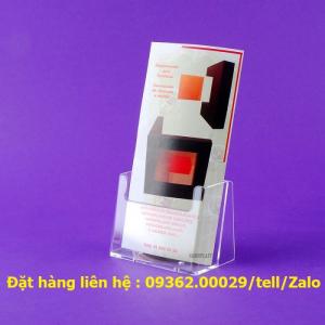 Kệ mica để sản phẩm mẫu trưng bày, kệ đựng tờ rơi , tài liệu A4