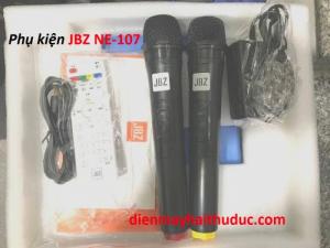 Loa kéo JBZ NE-107 Phụ kiện: 2 Micro không dây, sạc, dây Line, Điều khiển, sách hướng dẫn sử dụng.