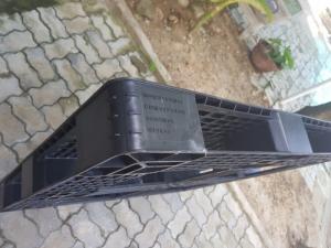 Công ty TNHH SX & TM KIWA chuyên sản xuất, nhập khẩu và phân phối các loại Pallet nhựa cũ, Pallet nhựa mới giá rẻ tại Miền Trung ( Đà Nẵng, Quảng Nam, Quảng Ngãi, Huế…)