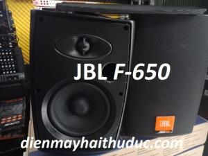Loa treo tường JBL F-650 thiết kế Hình dáng Loa hình bán cầu vuông