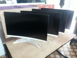 50 cái Màn 27inch Cong Sky View giá tốt