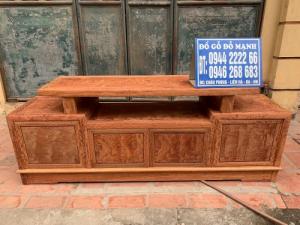 Kệ tivi bông sần gỗ hương đỏ