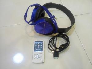 Máy nghe nhạc Sony NW-A805 & tai nghe .