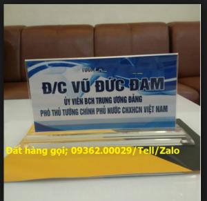 Biển chức danh để bàn sang trọng, biển chức danh tam cấp có sẵn