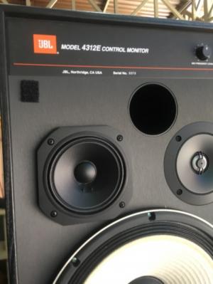 Chuyên bán Loa JBL 4312EBK (USA) hàng đẹp Long lanh