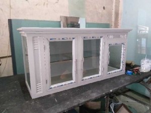 Tủ nhôm kính bếp treo tường