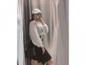 Set nữ đầm body 2 dây đen mix áo khoác