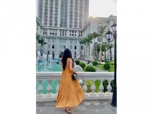 Đầm váy nữ maxi vàng 2 dây cột vai