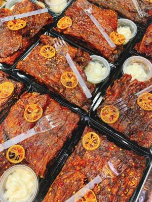 Hộp 500gr Khô Bò miếng sốt chanh tươi tặng kèm sốt bơ
