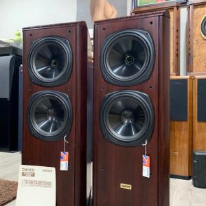 TANNOY D-700 Rosewood
