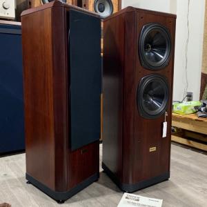 TANNOY D-700 Rosewood