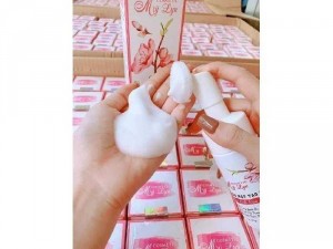 Sữa rửa mặt tạo bọt hoa anh đào