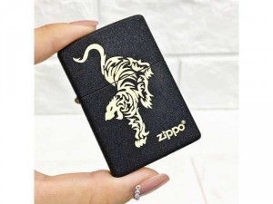 Bật lửa zippo mỹ đen nhám khắc hình
