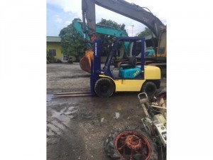 Xe Nâng komatsu FD30C-12 nhập từ nhật