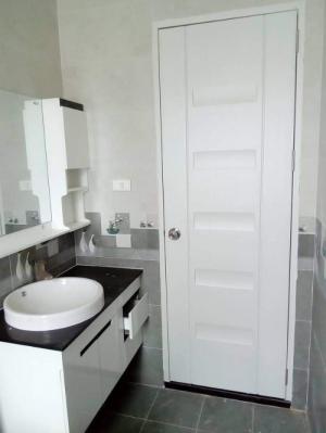 Cửa Nhựa ABS Hàn Quốc - Kiểu 110