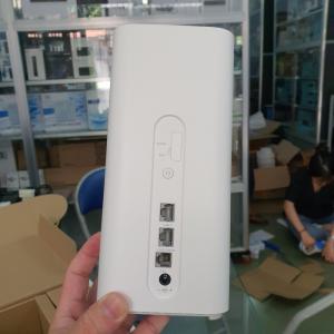Bộ phát wifi gắn sim 3G , 4G Huawei B818