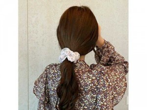 Vòng buộc tóc kiểu Pháp đáng yêu
