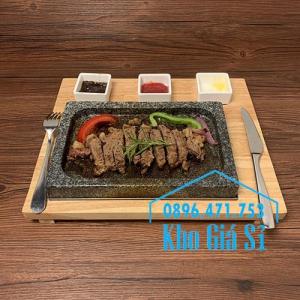 Miếng đá/Tấm đá Hàn Quốc nướng thịt BBQ, thịt bò có khay gỗ lớn để phục vụ