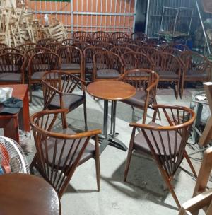 Bàn ghế gỗ 7 xong giá tại nơi sản xuất..