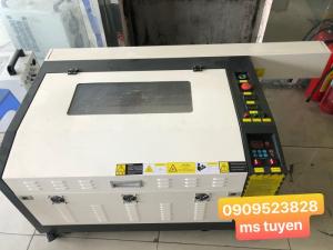 Máy laser 6040 chuyên cắt vải, cắt khắc da, cắt khắc tren gỗ