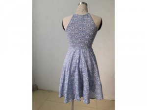 Thời trang tự thiết kế ,Váy xoè cổ yếm kẻ caro xanh họa tiết cúc họa mi