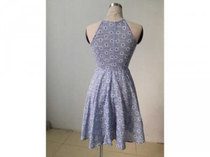 Thời trang tự thiết kế ,Váy xoè cổ yếm kẻ caro xanh họa tiết cúc họa mi