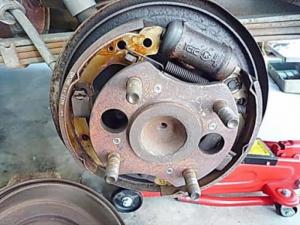 Chai vệ sinh má phanh ô tô 3T Cleaner