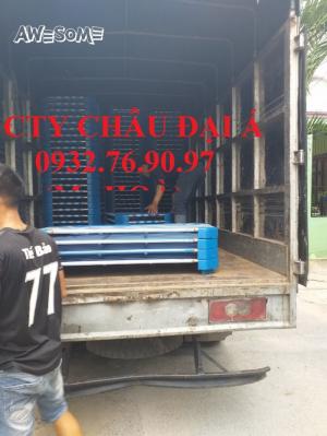 Giường vải lưới siêu bên với sợi lưới textilen bọc nhựa tạo độ êm trơn, không gây cọ sát xù quần áo.
Giường lưới được công ty trực tiếp nhập lưới và gia công tại Việt Nam.
Linh kiện dùng làm giường cho trẻ được cty chọn lọc kỹ, mục đích chính không làm ảnh hưởng tới sức khoẻ, không cản trở sự vận động của bé.
Vật liệu: Vải lưới, khung kẽm (không gỉ), cây innox, chân nhựa cao 10cm
Trong các trường mẫu giáo, khi sử dụng xong giường được xếp chồng lên nhâu rất gọn (không tốn diện tích)
Kích thước g