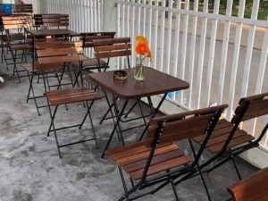 Thanh lý bộ bàn ghế xếp ngoài trời