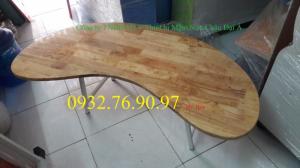 Bàn bán nguyệt cho trường mầm non