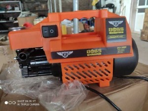 Máy rửa xe BOSS