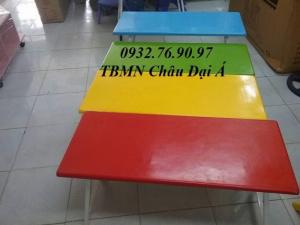 Bàn học cho bé yêu, bàn ngồi học đúng chiều cao của bé