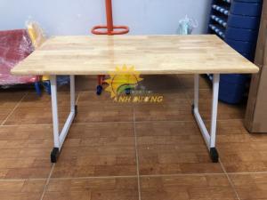 Chuyên bàn ghế gỗ mầm non cho trẻ em giá rẻ, chất lượng cao