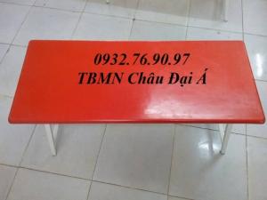 Bàn ghế cho bé ngồi học bài phù hợp lứa tuổi