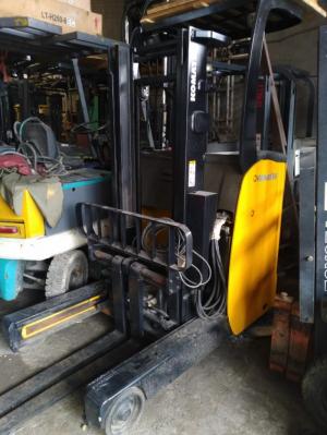 XE NÂNG ĐIỆN KOMATSU
