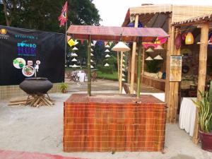 Cho thuê booth bán hàng bằng tre nứa