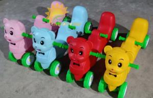 Chuyên đồ chơi xe chòi chân 4 bánh cho trẻ em mầm non