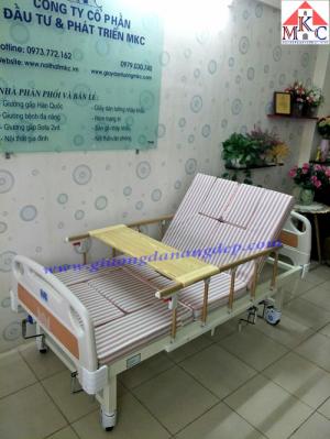 Tặng ga sơ cua khi mua giường bệnh tay quay