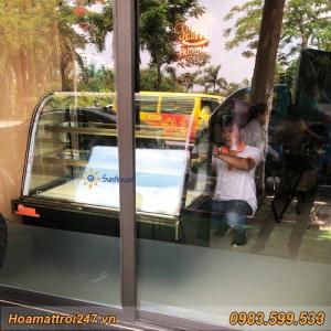 Tủ trưng bày bánh kem 3 tầng kính cong 1m2