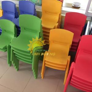 Ghế nhựa đúc nhập khẩu bền chắc, nhiều màu sắc cho trẻ em giá TỐT