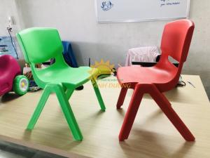 Ghế nhựa đúc nhập khẩu bền chắc, nhiều màu sắc cho trẻ em giá TỐT