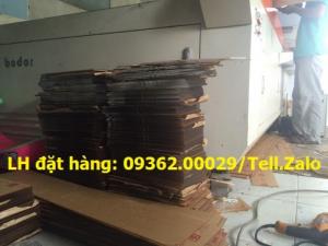 Bảng mica để giá sản phẩm- Kệ giá tiền mica trong uốn chữ L