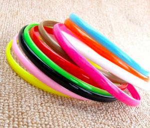 Lô 10 cây cài nhựa bản 0.8cm, giá 50k/10 cây