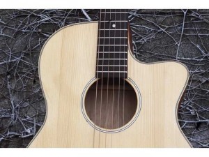 GUITAR SINH VIÊN