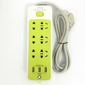 Ổ cắm điện xanh lá tích hợp 3 cổng USB tiện lợi thông dụng