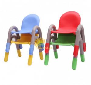 Cung cấp sỉ - lẻ ghế nhựa đúc có tay vịn dành cho trẻ nhỏ mầm non